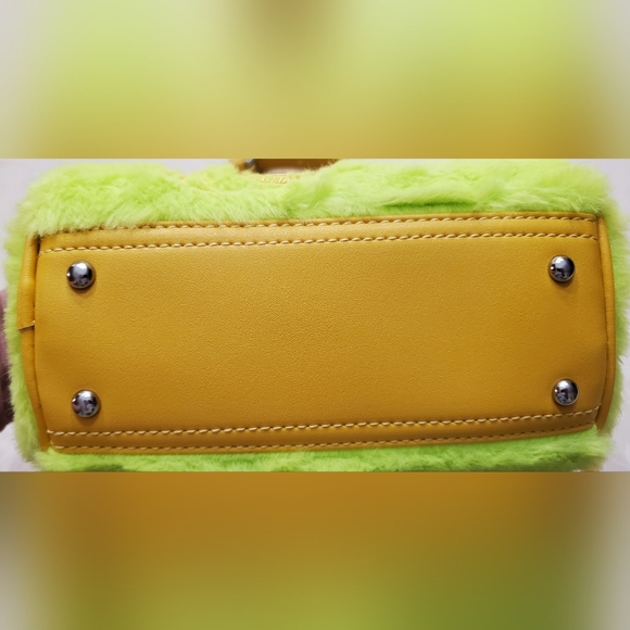 Von Dutch Neon Green Faux Fur Mini Bag - Picture 12 of 12